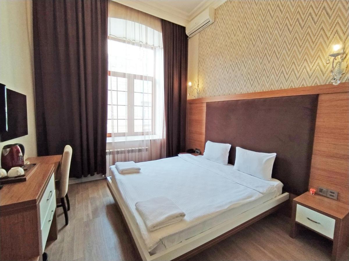Solo Hotel On Nizami Street Baku Exteriör bild